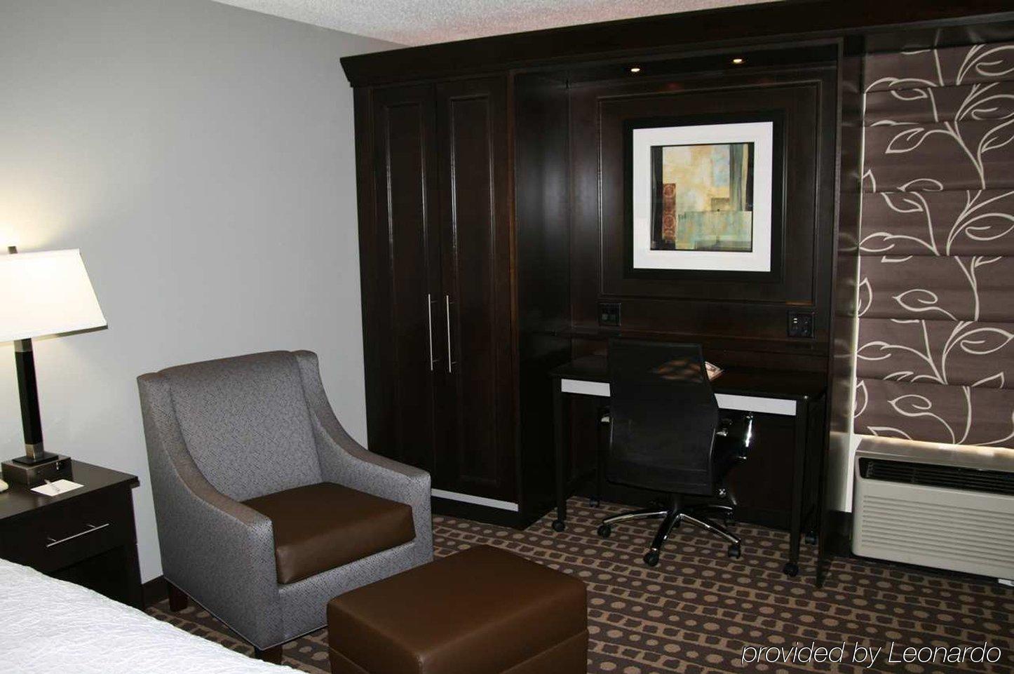 Hampton Inn West Columbus Esterno foto